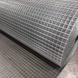 large roll of galvanized wire mesh
