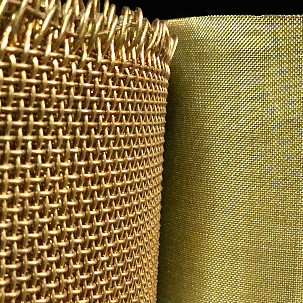 Bronze wire mesh roll up close